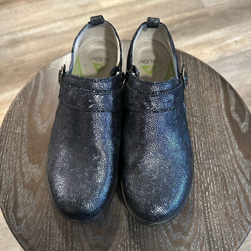 Nurse Mates Align Arya Leather Monk-Strap Clog Moonlight Navy Blue Size US 8.5 W